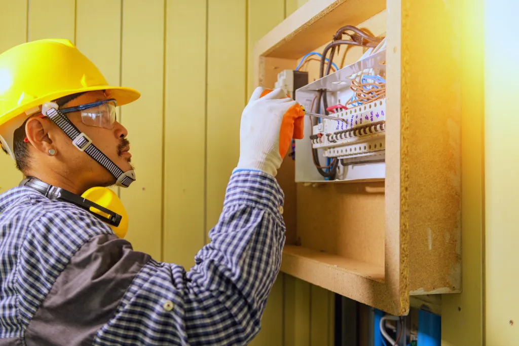 Circuit Breaker Repair